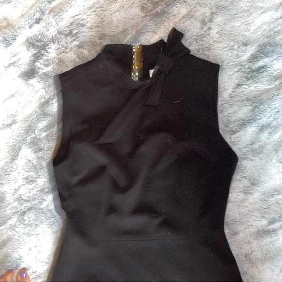 Classic Calvin Klein Seamed Sheath Midi Dress with Bow in Size 4 - Picture 2 of 14